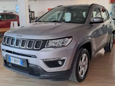 Usata Jeep Compass Longitude 140 CV (102 kW) 2018 Argento SUV
