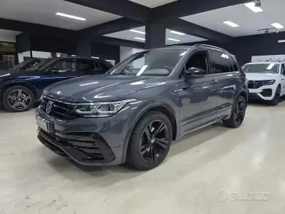 Gebraucht VW Tiguan R-line 150 PS (110 kW) 2023 Grau SUV