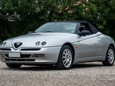 Usata Alfa Romeo Spider 144 CV (105 kW) 1999 Grigio Cabrio
