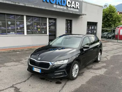 Usata Skoda Octavia Style 150 CV (110 kW) 2021 Nero Station wagon