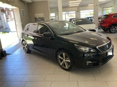 Occasion Peugeot 308 Allure 131 ch (96 kW) 2019 Noir Berline