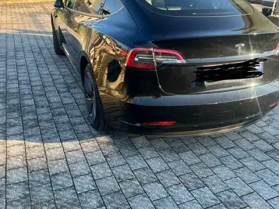Usata Tesla Model 3 Standard Range 88 kW (120 CV) 2023 Berlina