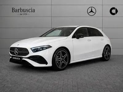 Nuova Mercedes A180 AMG line 116 CV (85 kW) 2026 Bianco Utilitaria