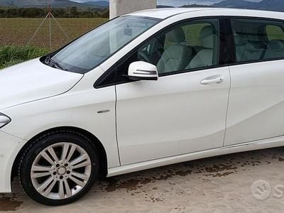 Usata Mercedes 180 Executive 109 CV (80 kW) 2012 Bianco Berlina
