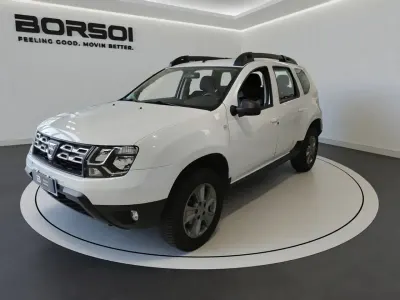 Usata Dacia Duster Lauréate 114 CV (83 kW) 2017 Bianco SUV