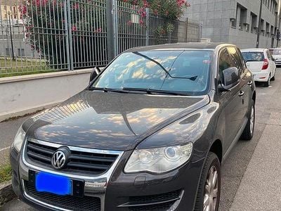 Usata VW Touareg 174 CV (127 kW) 2008 Nero SUV