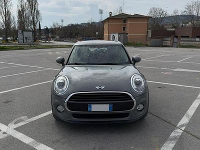 Usata Mini Cooper 116 CV (85 kW) 2018 Grigio Utilitaria