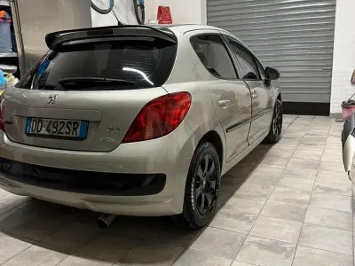 Usata Peugeot 207 88 CV (64 kW) 2006 Berlina