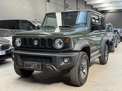Usata Suzuki Jimny 102 CV (75 kW) 2018 Verde pastello SUV