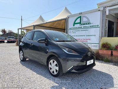 Usata Toyota Aygo X-clusiv 69 CV (50 kW) 2014 Grigio Utilitaria
