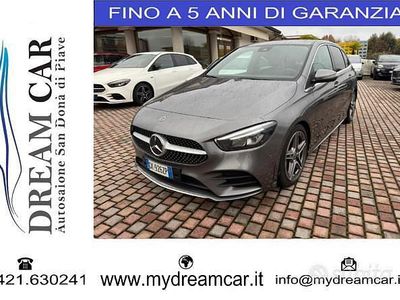Usata Mercedes A180 AMG Line Premium 116 CV (85 kW) 2022 Grigio Monovolume
