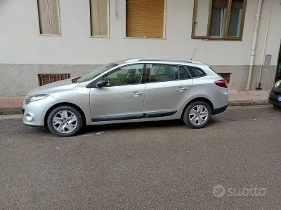 Usata Renault Mégane GrandTour 110 CV (80 kW) 2011 Grigio Station wagon