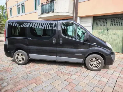 Usata Renault Traffic 114 CV (83 kW) 2012 Nero Monovolume