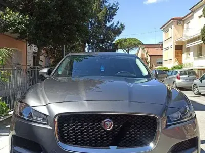 Begagnad Jaguar F-Pace Portfolio 179 HK (131 kW) 2016 SUV