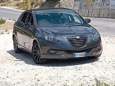 Begagnad Lancia Delta S 190 HK (139 kW) 2013 Grå Halvkombi
