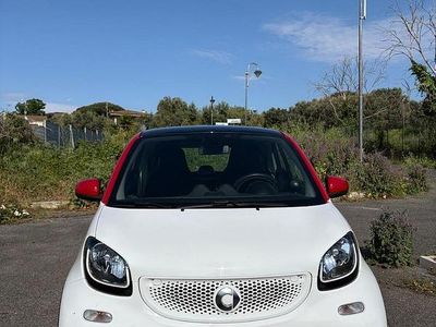 Begagnad Smart ForTwo Coupé Passion 72 HK (52 kW) 2019 Vit Sportkupé