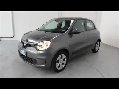Usado Renault Twingo Zen 60 kW (82 HP) 2021 Cinzento Citadino