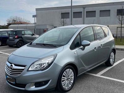 Begagnad Opel Meriva 110 HK (80 kW) 2015 Minibuss