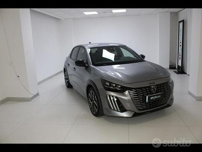Usata Peugeot 208 GT 101 CV (74 kW) 2024 Grigio Utilitaria