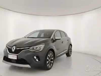 Occasion Renault Captur Techno 101 PK (74 kW) 2023 Grijs SUV