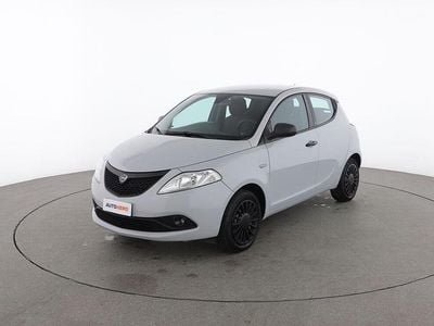 Usata Lancia Ypsilon 70 CV (51 kW) 2020 Grigio Utilitaria