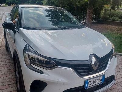Usata Renault Captur 101 CV (74 kW) 2024 Bianco SUV