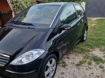 Usado Mercedes A180 109 HP (80 kW) 2005 Preto Monovolume