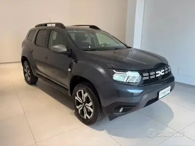 Usata Dacia Duster Journey 100 CV (73 kW) 2023 Grigio SUV