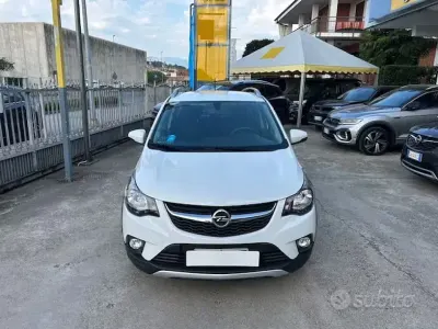 Usata Opel Karl Rocks 73 CV (53 kW) 2018 Bianco Utilitaria
