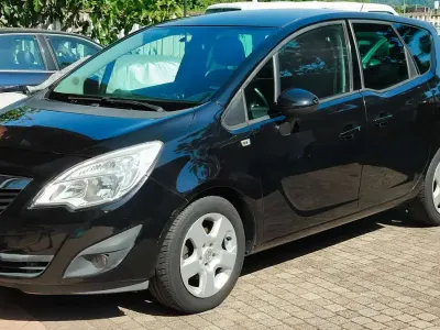 Usata Opel Meriva Cosmo 101 CV (74 kW) 2010 Nero Monovolume