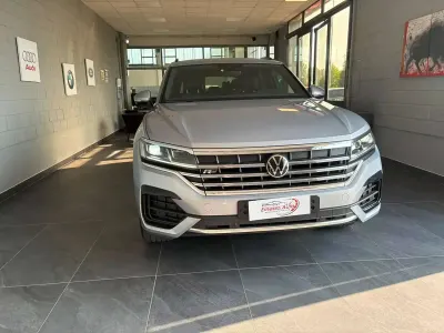 Usata VW Touareg Atmosphere 286 CV (210 kW) 2022 Nero SUV