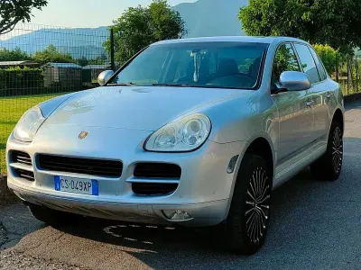 Usata Porsche Cayenne 250 CV (183 kW) 2005 Grigio SUV
