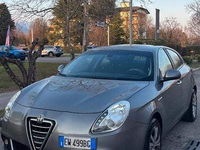 Usata Alfa Romeo Giulietta 120 CV (88 kW) 2014 Grigio Utilitaria