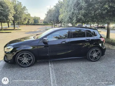Usata Mercedes 200 AMG 136 CV (100 kW) 2018 Nero Utilitaria