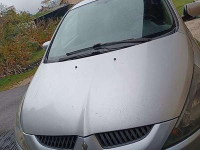 Usata 2005 Mitsubishi Grandis Intense Monovolume | 1990 €