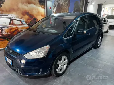 Usata Ford S-MAX Titanium 140 CV (102 kW) 2009 Blu Monovolume