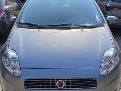 Usata 2009 Fiat Grande Punto Active Utilitaria | 3500 € (Cara)