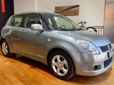 Usata Suzuki Swift GLX 69 CV (50 kW) 2006 Grigio scuro Utilitaria
