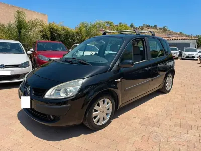 Usata Renault Scénic II 106 CV (77 kW) 2008 Grigio Monovolume
