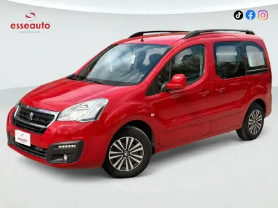 Usata Peugeot TePee Outdoor 99 CV (72 kW) 2015 Rosso Monovolume
