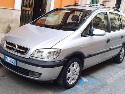 Usata Opel Zafira Elegance 125 CV (91 kW) 2001 Grigio Monovolume