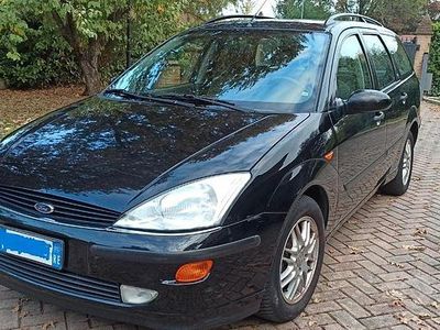 Usata Ford Focus 116 CV (85 kW) 2002 Nero Station wagon