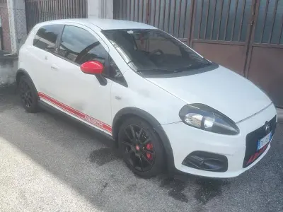 Usata Fiat Punto Abarth 155 CV (114 kW) 2009 Bianco Utilitaria