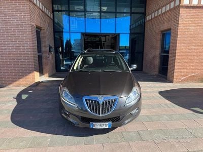 Usata Lancia Delta 150 CV (110 kW) 2009 Grigio Utilitaria