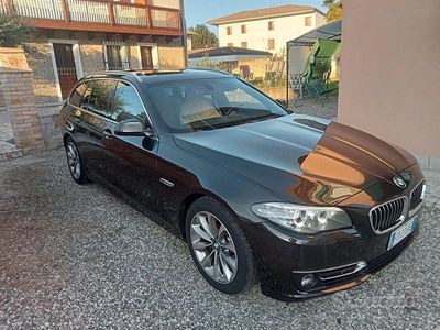 Usata BMW 520 Luxury Line 190 CV (139 kW) 2016 Nero Station wagon