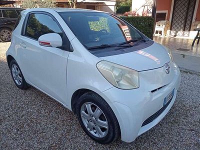 Toyota iQ