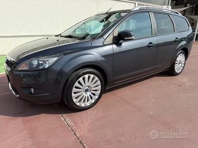 Occasion Ford Focus Titanium 90 ch (66 kW) 2009 Gris Break