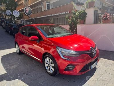Usata Renault Clio V Intens 101 CV (74 kW) 2021 Rosso Utilitaria