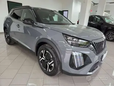 Usata Peugeot 2008 GT 136 CV (100 kW) 2025 Grigio SUV