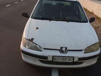 Usata Peugeot 106 50 CV (36 kW) 1996 Utilitaria